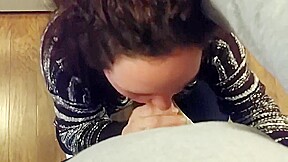 redhead slut blowing me while cooking me dinner