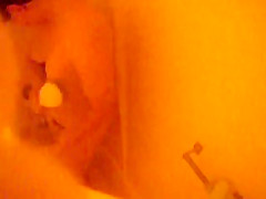 shower gluren onder de douche