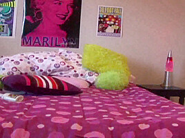 teen 18+ Fanny Fucks Her Pussy With Her Fingers - SoloAustria