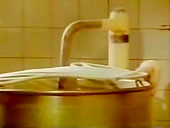 vintage 70s german - Spritzgebaeck und Sahnebeutel Trailer - cc79